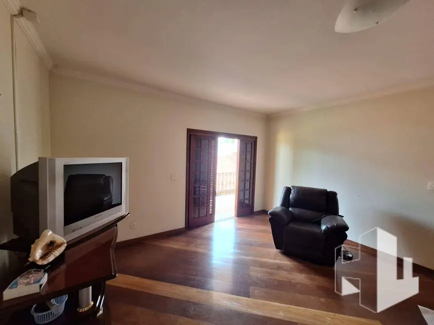 Foto 4 de Casa com 4 quartos à venda, 840m2 em Jardim Alvorada, Jau - SP