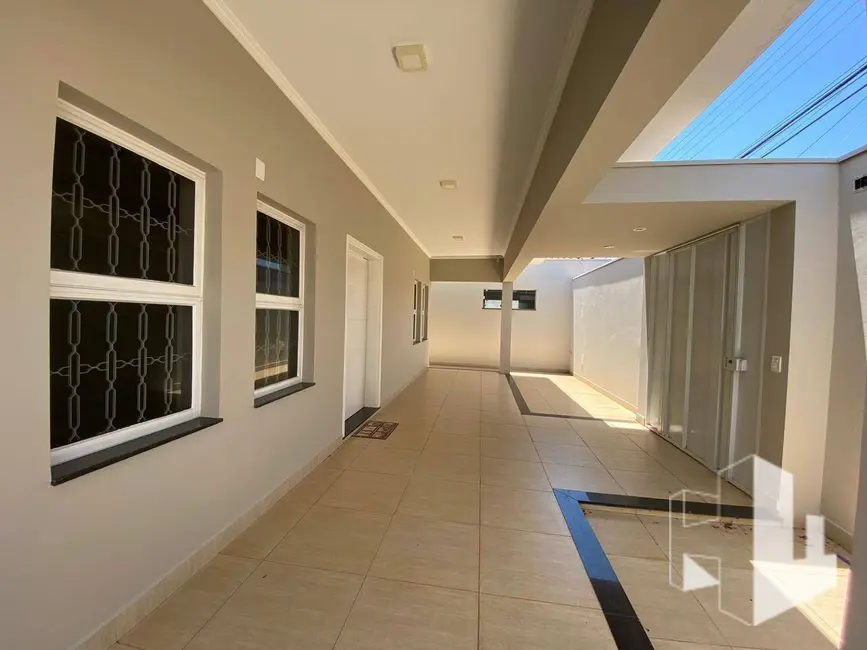 Foto 2 de Casa com 4 quartos à venda e para alugar, 800m2 em Jardim Itamarati, Jau - SP