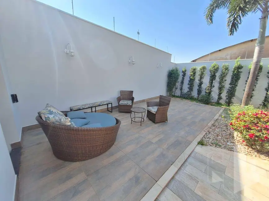 Foto 3 de Casa com 4 quartos à venda, 800m2 em Jardim Itamarati, Jau - SP