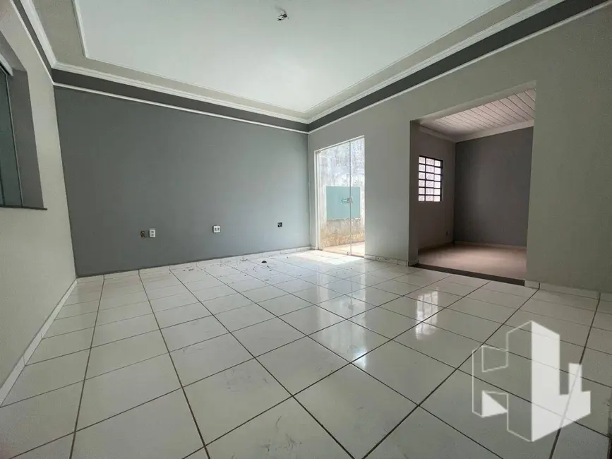 Foto 1 de Casa com 3 quartos para alugar, 180m2 em Jardim Santo Onofre, Jau - SP