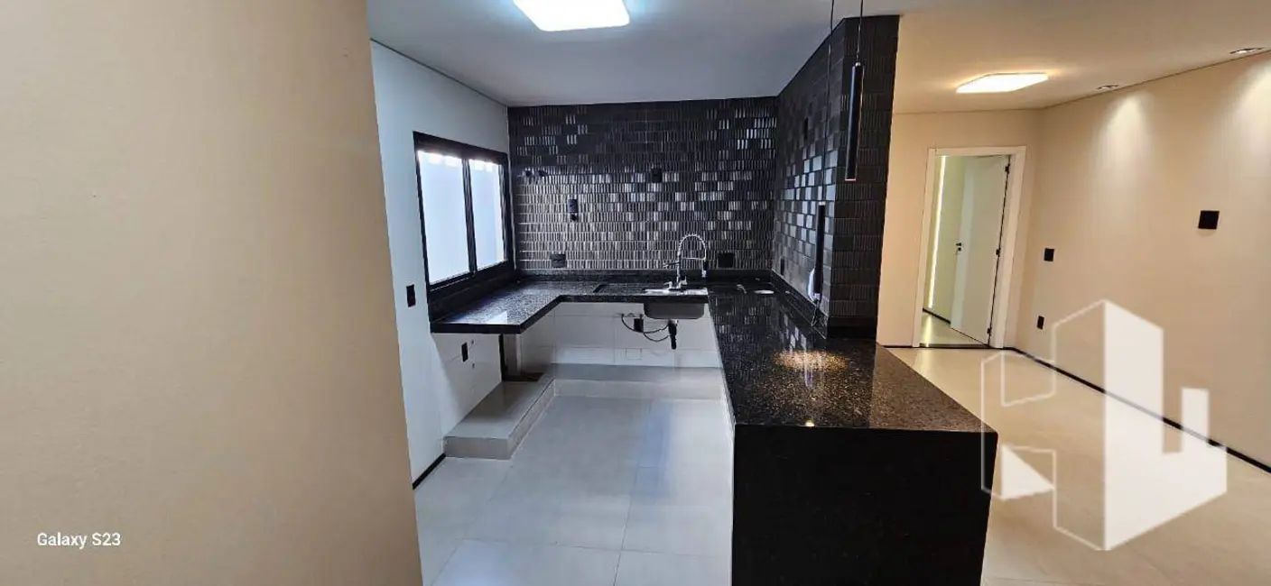 Foto 1 de Casa com 2 quartos à venda, 224m2 em Jardim Olímpia, Jau - SP