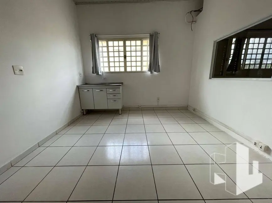 Foto 1 de Kitnet com 1 quarto para alugar, 30m2 em Centro, Jau - SP