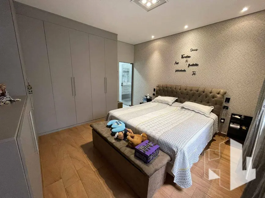 Foto 4 de Casa com 3 quartos à venda, 275m2 em Jardim Parati, Jau - SP