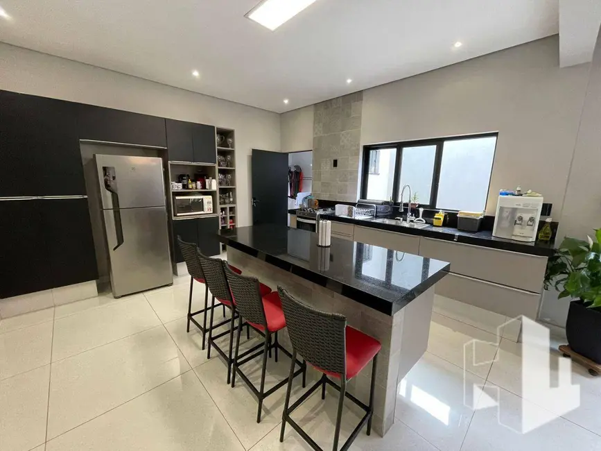 Foto 3 de Casa com 3 quartos à venda, 275m2 em Jardim Parati, Jau - SP