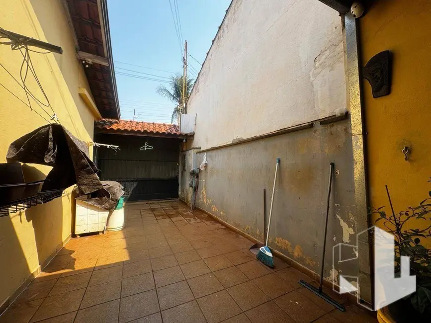 Foto 9 de Casa com 2 quartos à venda, 125m2 em Vila Santo Ivo, Jau - SP