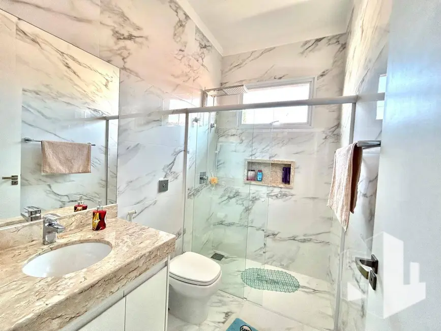 Foto 4 de Casa com 3 quartos à venda, 470m2 em Vila Brasil, Jau - SP