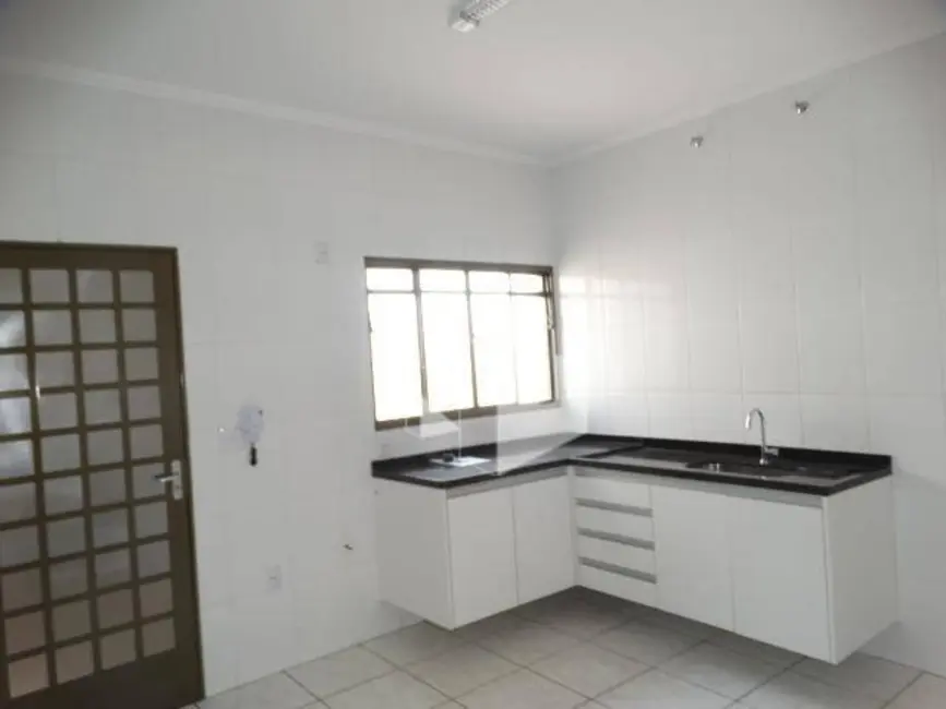 Foto 3 de Casa com 3 quartos à venda, 175m2 em Jardim Dona Emília, Jau - SP