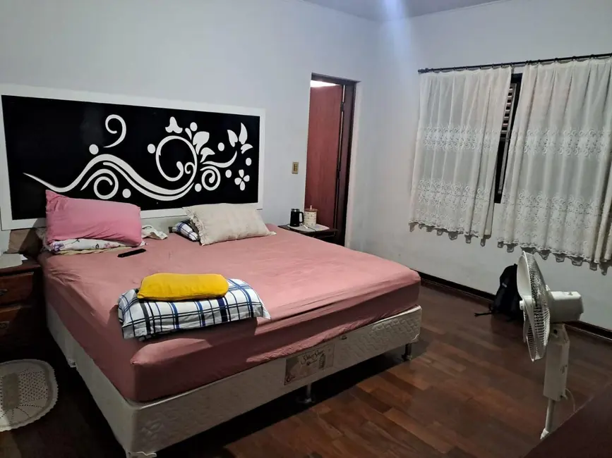 Foto 3 de Casa com 3 quartos à venda, 396m2 em Jardim Estádio, Jau - SP