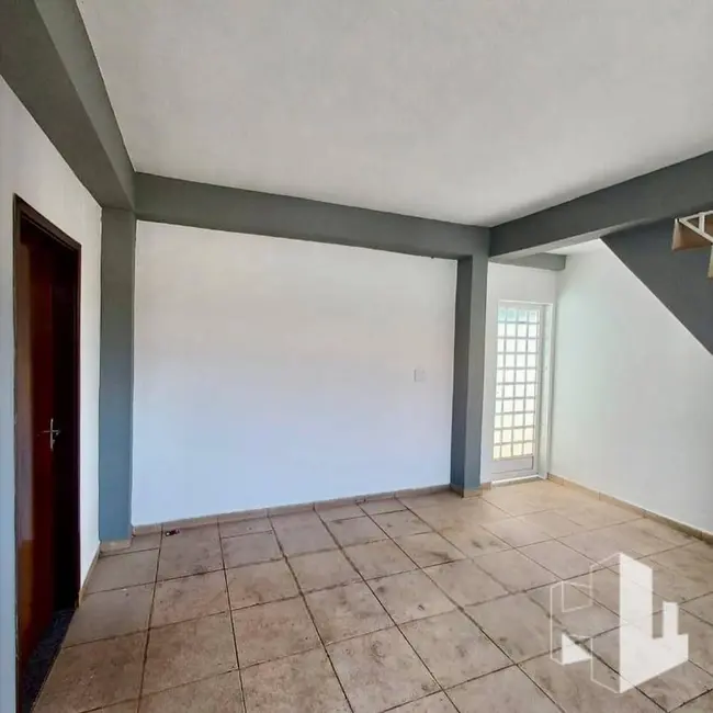 Foto 2 de Casa com 2 quartos à venda, 85m2 em Vila Industrial, Jau - SP