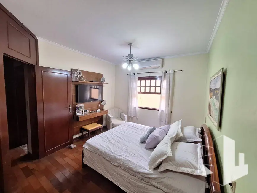 Foto 9 de Casa com 3 quartos à venda, 450m2 em Jardim Continental, Jau - SP