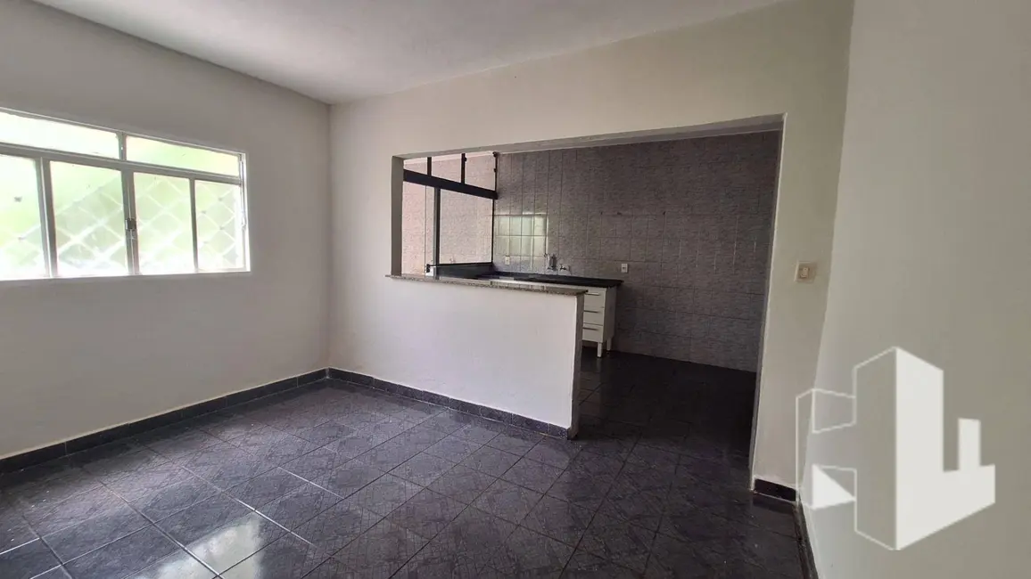 Foto 1 de Casa com 3 quartos à venda e para alugar, 175m2 em Jardim Orlando Chesini Ometto, Jau - SP