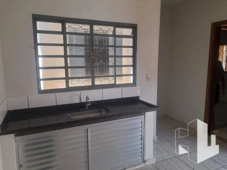 Casa com 3 quartos à venda, 250m2 em Vila Industrial, Jau - SP - imagem 3 Foto 3 de Casa com 3 quartos à venda, 250m2 em Vila Industrial, Jau - SP