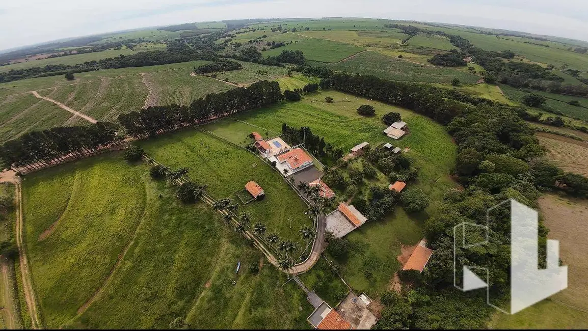 Foto 1 de Sítio / Rancho com 8 quartos à venda, 133100m2 em Dois Corregos - SP