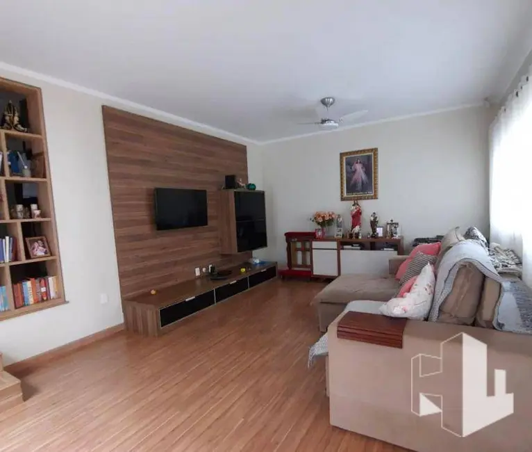 Foto 8 de Casa com 3 quartos à venda, 581m2 em Centro, Jau - SP