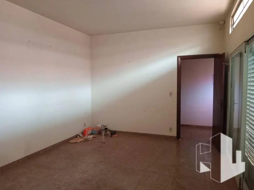Foto 8 de Casa com 4 quartos à venda e para alugar, 588m2 em Centro, Jau - SP
