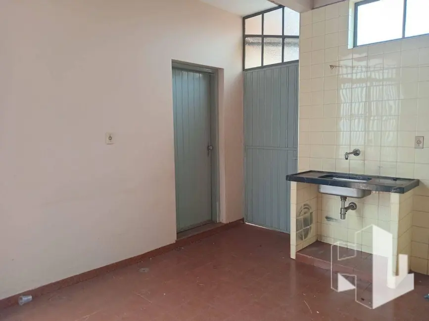 Foto 9 de Casa com 4 quartos à venda e para alugar, 588m2 em Centro, Jau - SP