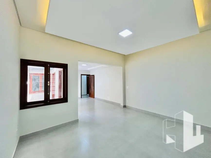 Foto 2 de Casa com 3 quartos à venda, 250m2 em Jardim das Paineiras, Jau - SP