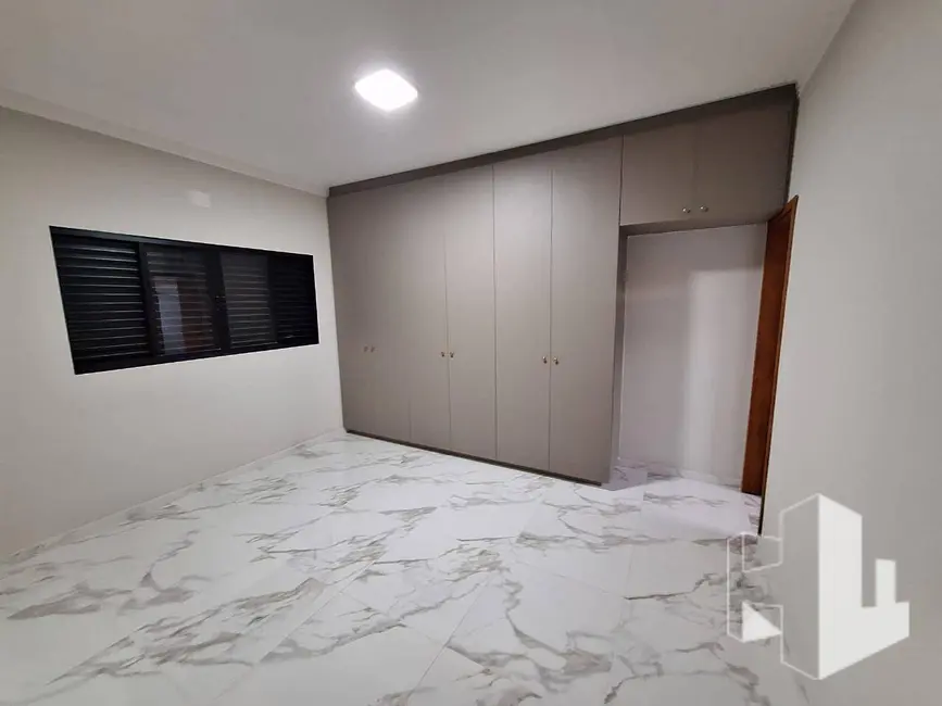 Foto 6 de Casa com 3 quartos à venda, 240m2 em Jardim Ferreira Dias, Jau - SP