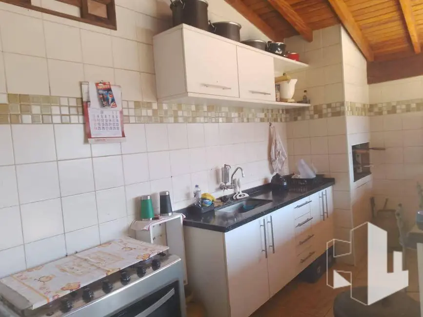 Foto 2 de Casa com 2 quartos à venda, 250m2 em Jardim Parati, Jau - SP