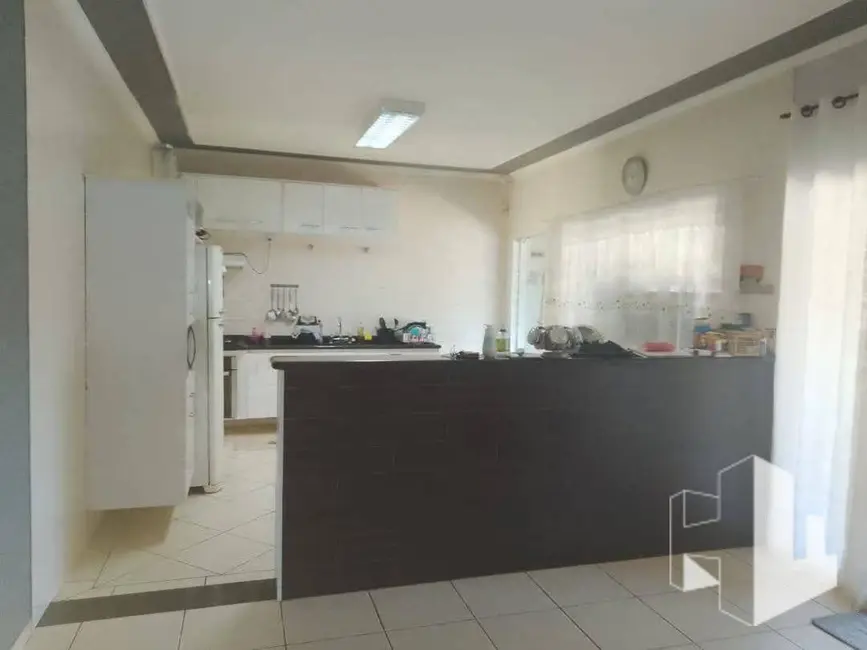 Foto 8 de Casa com 2 quartos à venda, 250m2 em Jardim Parati, Jau - SP