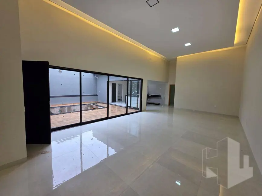 Foto 4 de Casa com 3 quartos à venda, 300m2 em Jardim Parati, Jau - SP