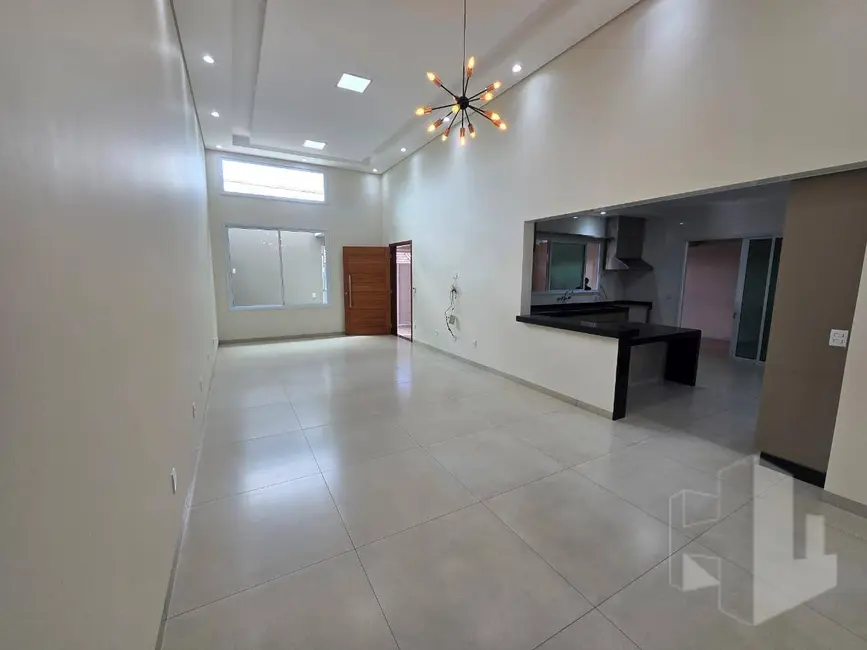 Foto 2 de Casa com 3 quartos à venda, 300m2 em Jardim Parati, Jau - SP