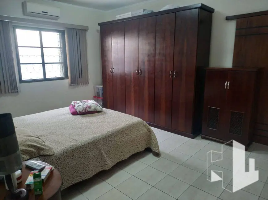 Foto 2 de Casa com 2 quartos à venda, 175m2 em Chácara Flora, Jau - SP