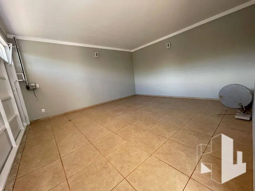 Foto 3 de Casa com 3 quartos para alugar, 250m2 em Jardim Bela Vista, Jau - SP