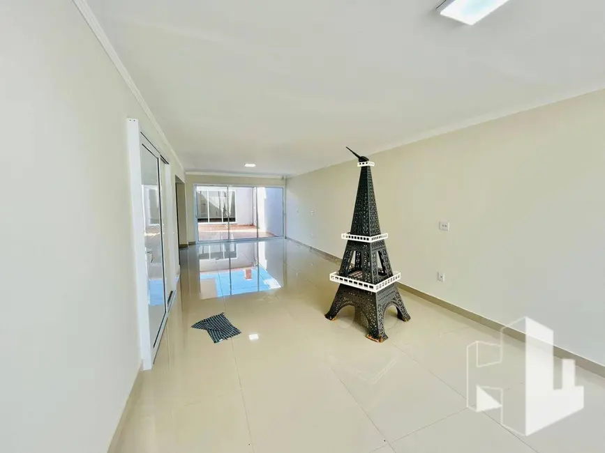 Foto 3 de Casa com 2 quartos à venda, 250m2 em Jardim Doutor Luciano, Jau - SP