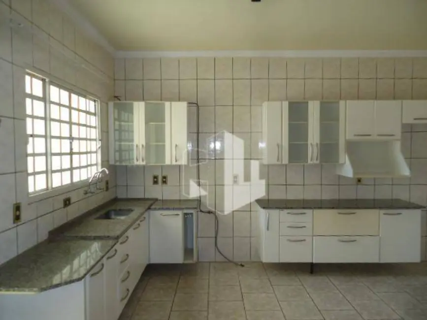 Foto 8 de Casa com 3 quartos à venda, 250m2 em Jardim América, Jau - SP