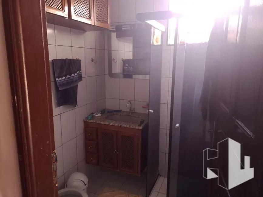 Casa com 3 quartos à venda, 270m2 em Centro, Jau - SP - imagem 8 Foto 8 de Casa com 3 quartos à venda, 270m2 em Centro, Jau - SP