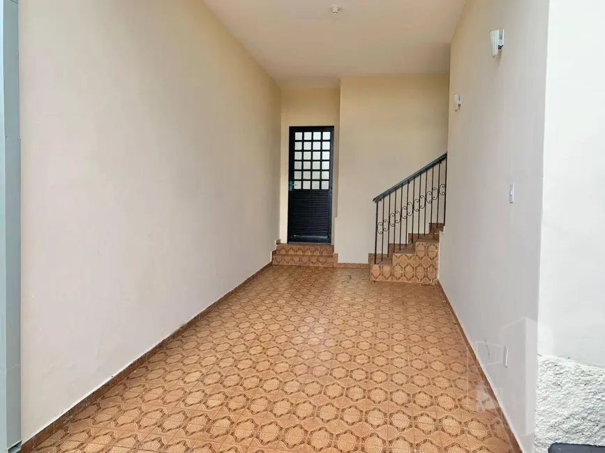 Foto 2 de Casa com 4 quartos à venda e para alugar, 348m2 em Vila Buscariolo, Jau - SP