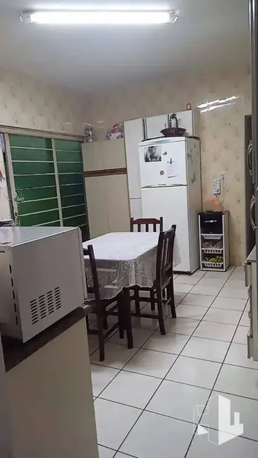 Foto 3 de Casa com 2 quartos à venda, 125m2 em Jardim Carolina, Jau - SP