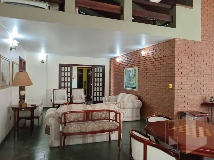 Foto 3 de Casa com 6 quartos à venda, 990m2 em Jardim Alvorada II, Jau - SP