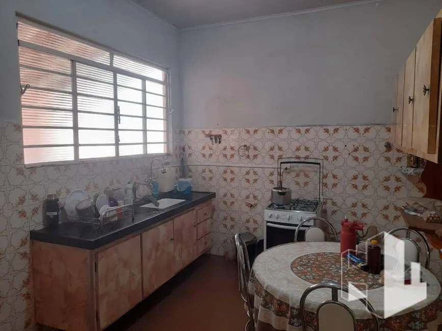 Foto 2 de Casa com 3 quartos à venda, 512m2 em Vila Carvalho, Jau - SP