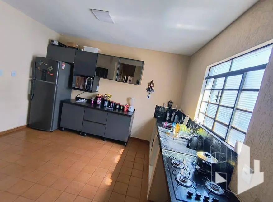 Foto 3 de Casa com 3 quartos à venda, 220m2 em Santo Antônio, Jau - SP