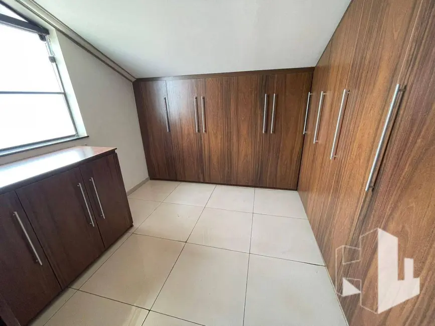 Foto 5 de Casa de Condomínio com 4 quartos para alugar, 366m2 em Condomínio Flamboyant, Jau - SP
