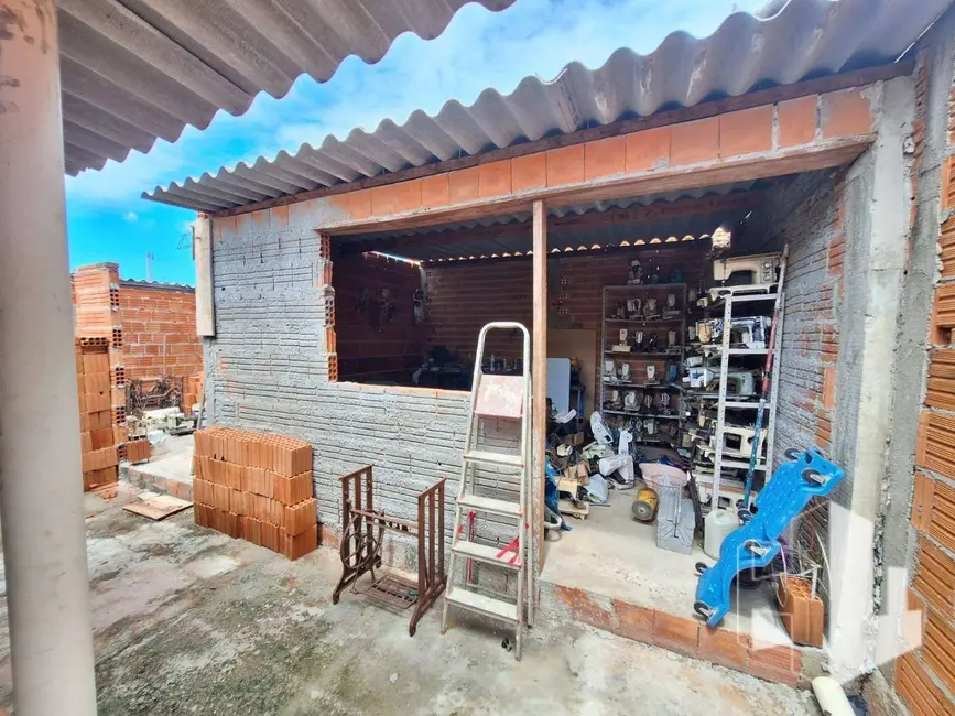 Foto 9 de Casa com 2 quartos à venda, 180m2 em Jau - SP