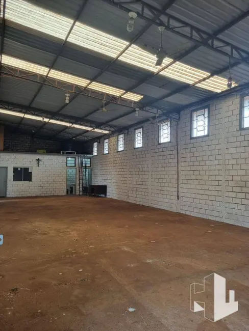 Foto 1 de Armazém / Galpão à venda, 1280m2 em Itapui - SP
