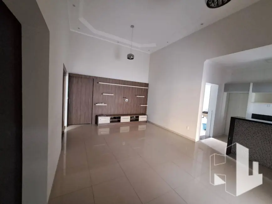 Casa com 2 quartos à venda, 200m2 em Jardim Bela Vista, Jau - SP - imagem 3 Foto 3 de Casa com 2 quartos à venda, 200m2 em Jardim Bela Vista, Jau - SP