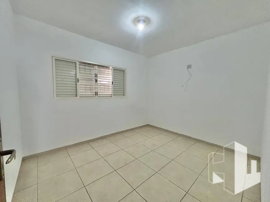Foto 7 de Casa com 3 quartos para alugar, 200m2 em Jardim Dona Emília, Jau - SP