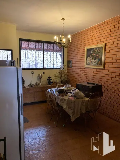 Foto 9 de Casa com 4 quartos à venda e para alugar, 350m2 em Jardim Regina, Jau - SP