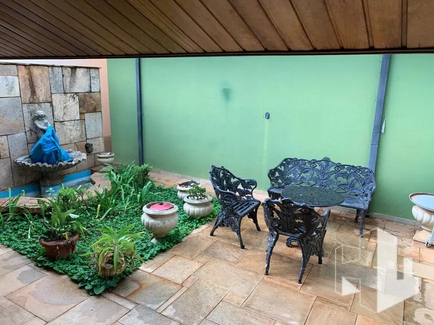 Foto 1 de Casa com 4 quartos para alugar, 350m2 em Jardim Regina, Jau - SP
