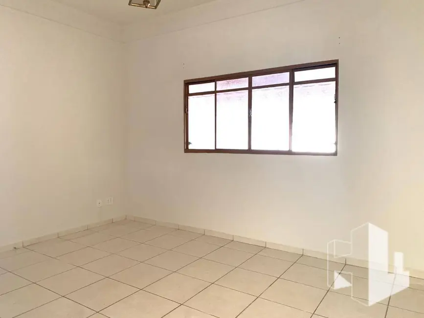 Foto 2 de Casa com 2 quartos à venda, 137m2 em Jardim Regina, Jau - SP