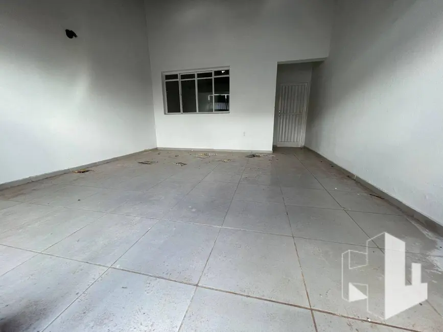 Foto 2 de Casa com 2 quartos para alugar, 180m2 em Jardim Santa Rosa, Jau - SP