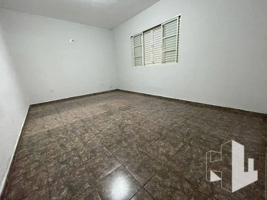 Foto 7 de Casa com 2 quartos para alugar, 180m2 em Jardim Santa Rosa, Jau - SP