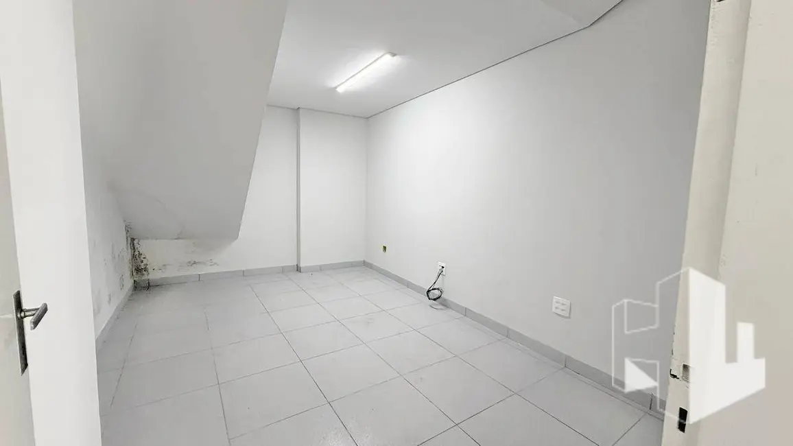 Foto 3 de Sala Comercial para alugar, 30m2 em Chácara Braz Miraglia, Jau - SP