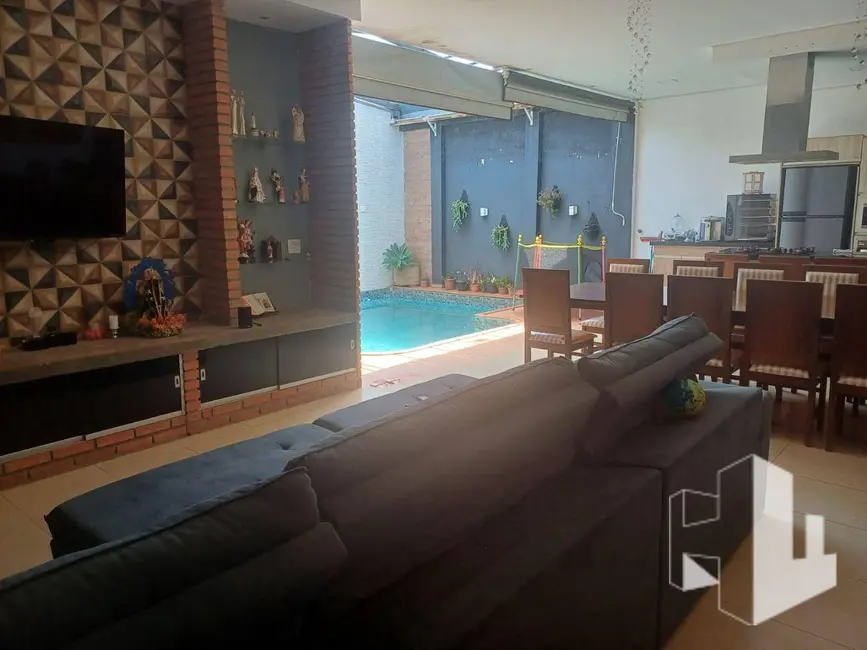 Casa com 3 quartos à venda, 538m2 em Barra Bonita - SP - imagem 3 Foto 3 de Casa com 3 quartos à venda, 538m2 em Barra Bonita - SP