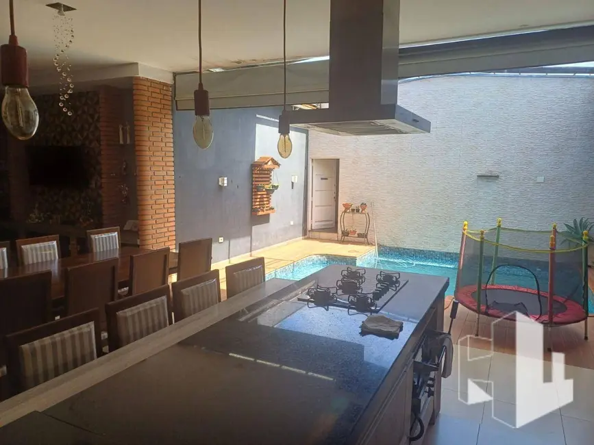 Casa com 3 quartos à venda, 538m2 em Barra Bonita - SP - imagem 4 Foto 4 de Casa com 3 quartos à venda, 538m2 em Barra Bonita - SP