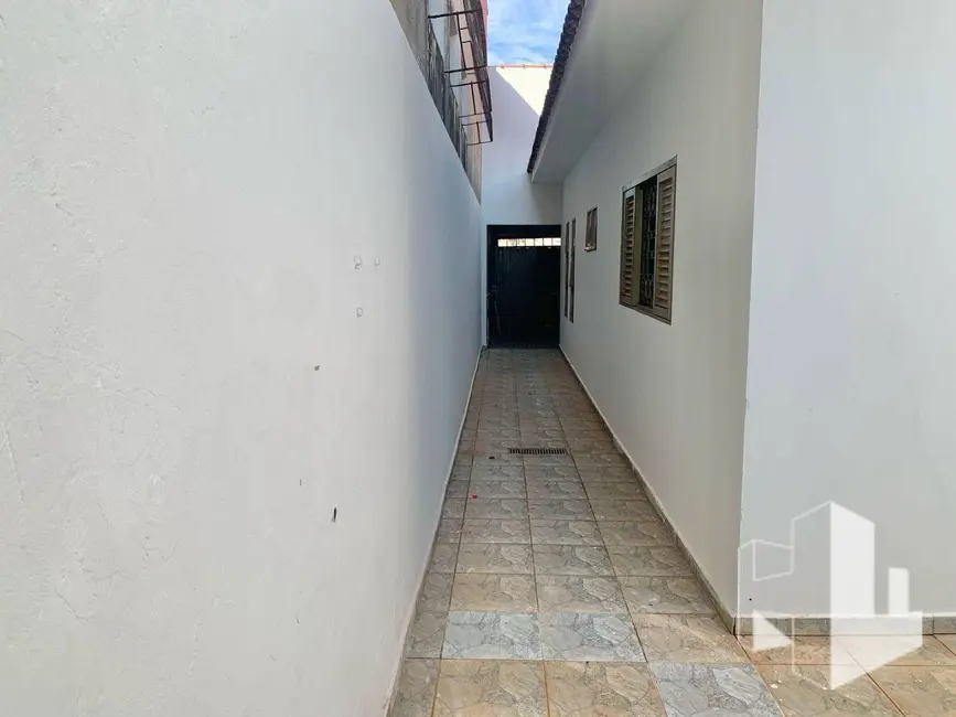 Casa com 3 quartos à venda, 200m2 em Bocaina - SP - imagem 2 Foto 2 de Casa com 3 quartos à venda, 200m2 em Bocaina - SP